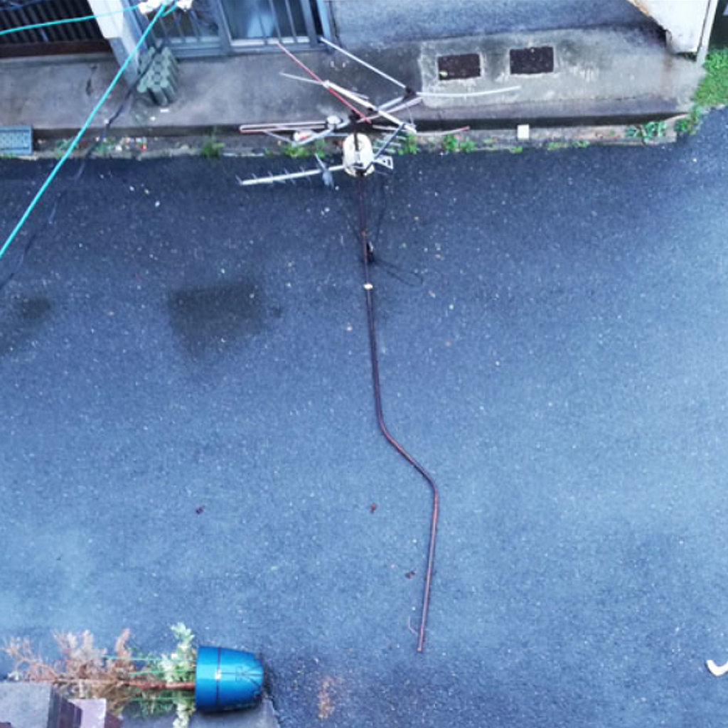 台風で吹き飛んだアンテナ